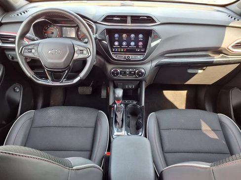 Used 2023 Chevrolet TrailBlazer RS w/ Sun and Liftgate Package FWD image 10