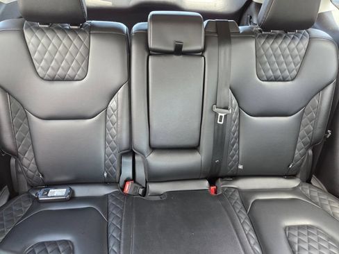 Used 2023 Ford Edge Titanium AWD/4WD image 29