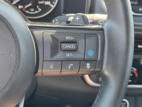 Used 2023 Nissan Rogue SV w/ SV Premium B Package FWD image 31