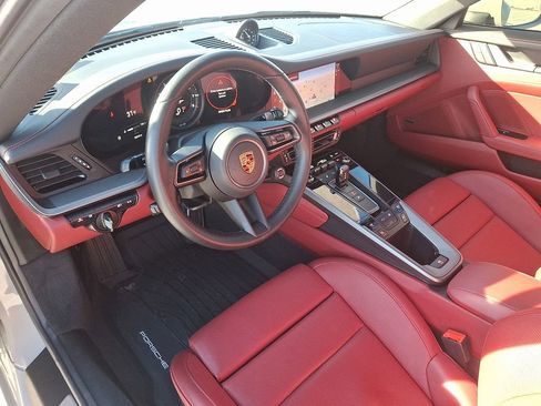 Used 2024 Porsche 911 Carrera 4 image 4