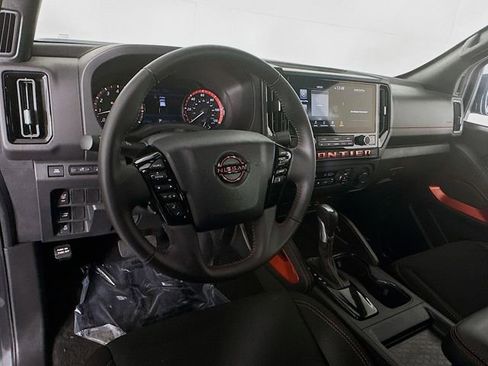Certified 2025 Nissan Frontier Pro-X w/ Tow Package image 11