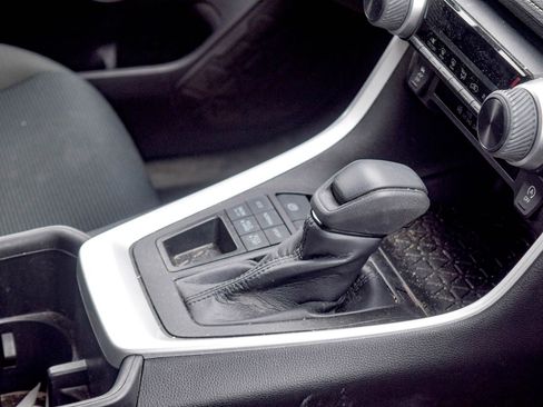 Used 2023 Toyota RAV4 LE AWD/4WD image 9