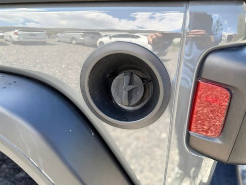 Used 2019 Jeep Wrangler Unlimited Sport AWD/4WD image 18