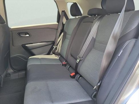 Used 2023 Nissan Rogue SV FWD image 12