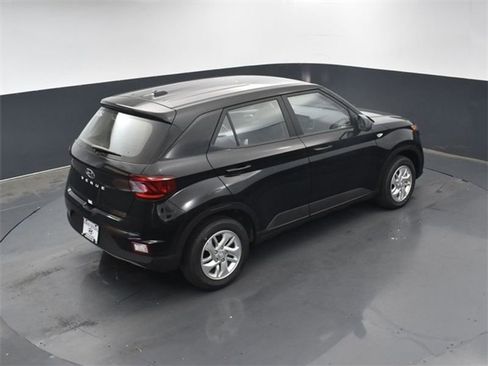 Used 2025 Hyundai Venue SE image 26