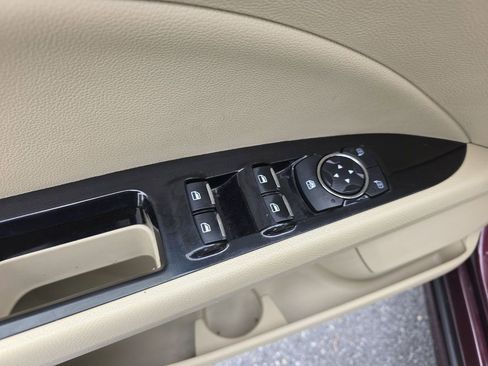 Used 2013 Ford Fusion SE FWD image 18