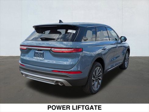 New 2025 Lincoln Corsair Reserve image 2