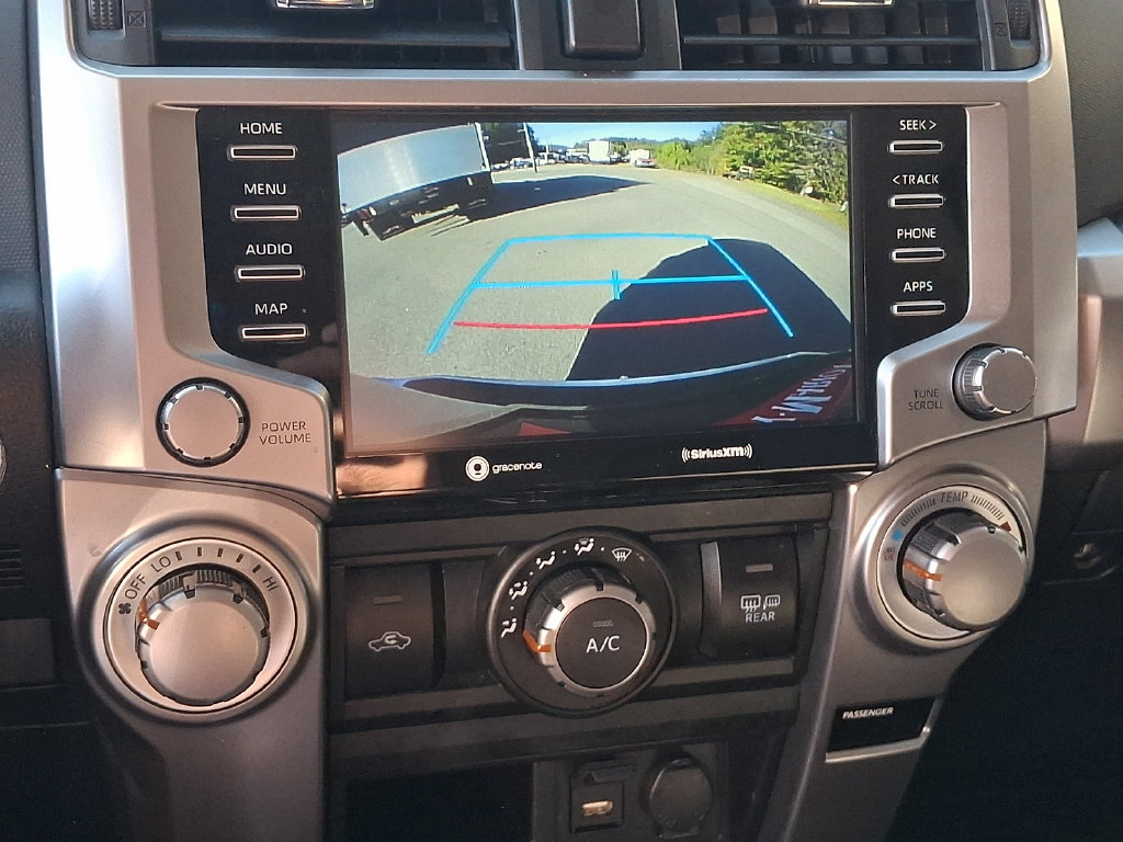 Used 2022 Toyota 4Runner SR5 AWD/4WD image 18