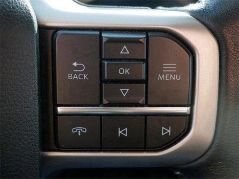 Used 2024 Ford Expedition Max XLT image 26