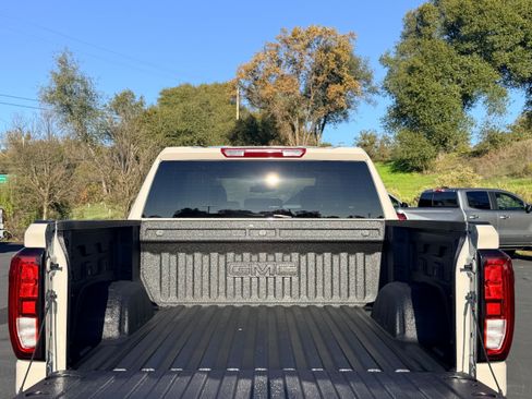 New 2026 GMC Sierra 1500 SLE w/ Max Trailering Package AWD/4WD image 7