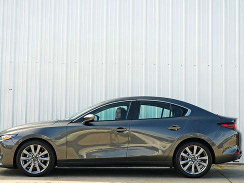 Used 2025 MAZDA MAZDA3 s image 8