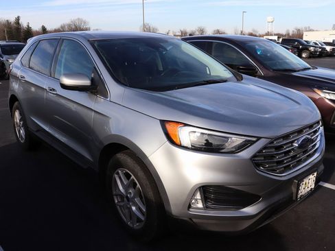 Used 2022 Ford Edge SEL w/ Convenience Package image 2
