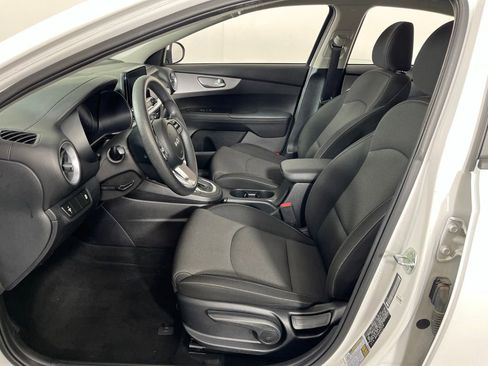 Used 2023 Kia Forte LXS FWD image 17