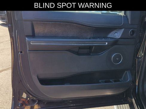 Used 2018 Ford Expedition Limited AWD/4WD image 19