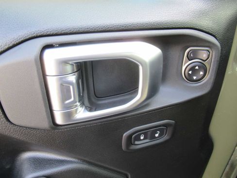 New 2026 Jeep Gladiator Willys image 16