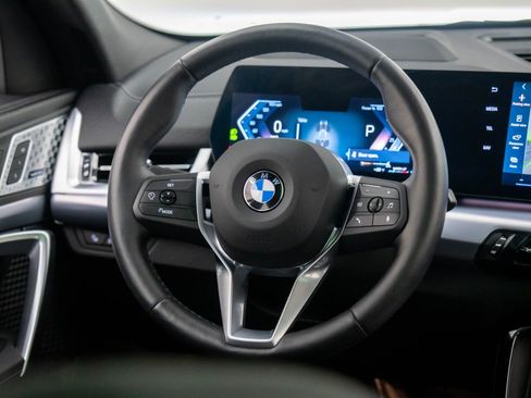 Certified 2025 BMW X2 xDrive28i w/ Premium Package image 10