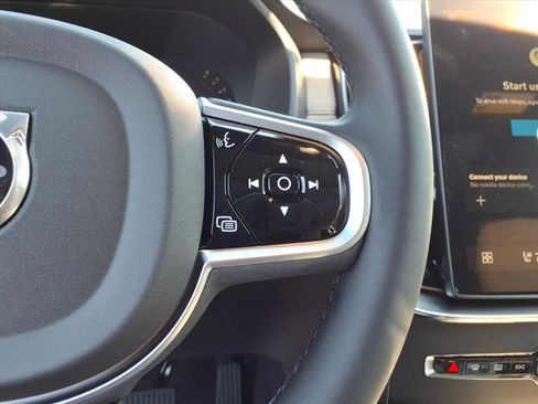 New 2026 Volvo XC90 B6 Plus w/ Protection Package Premier image 23