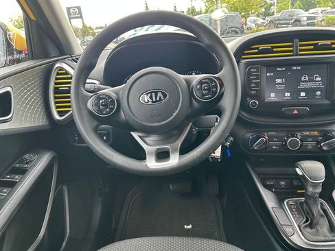 Used 2020 Kia Soul LX FWD image 7