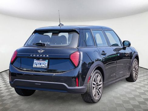 Used 2026 MINI Cooper 4-Door Hardtop FWD image 5