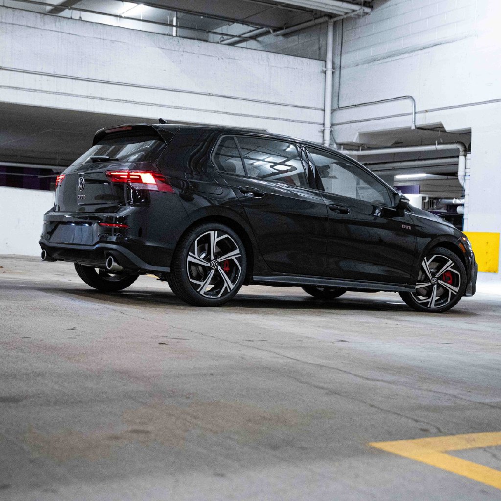 New 2026 Volkswagen GTI SE FWD image 6