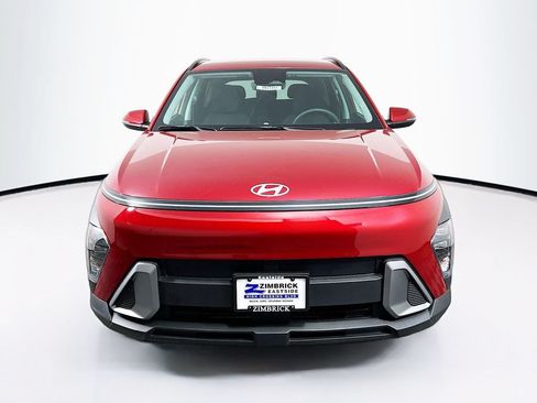 Used 2024 Hyundai Kona SEL w/ Convenience Package AWD/4WD image 2
