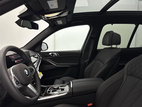 New 2026 BMW X5 xDrive40i w/ M Sport Package image 24