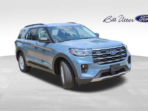 New 2026 Ford Explorer Active w/ Active Comfort Package RWD image 2