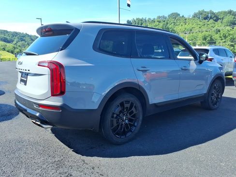 Used 2022 Kia Telluride SX w/ SX Prestige Package AWD/4WD image 6
