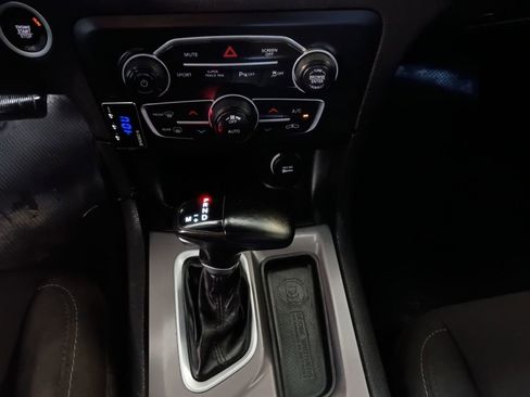 Used 2022 Dodge Charger R/T w/ Driver Convenience Group image 9