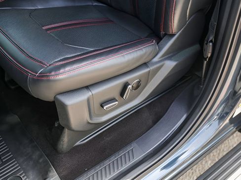 Used 2023 Ford Expedition Limited RWD image 10