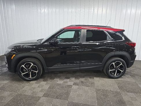 Used 2022 Chevrolet TrailBlazer RS w/ Technology Package AWD/4WD image 5