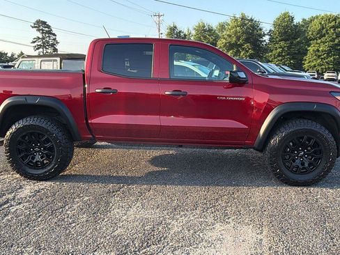 Used 2023 Chevrolet Colorado Trail Boss w/ Advanced Trailering Package AWD/4WD image 7