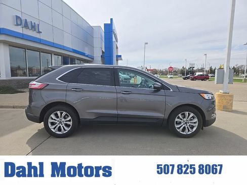 Used 2022 Ford Edge Titanium w/ Class II Trailer Tow Package AWD/4WD image 1