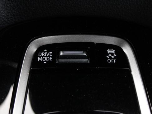 Used 2024 Toyota Corolla SE image 14