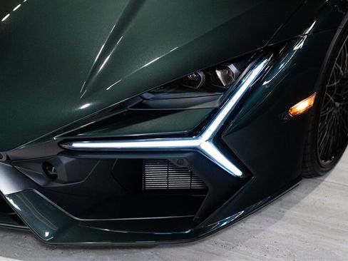 Used 2024 Lamborghini Revuelto AWD/4WD image 20