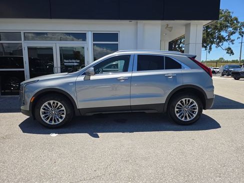 Certified 2024 Cadillac XT4 Premium Luxury AWD/4WD image 4