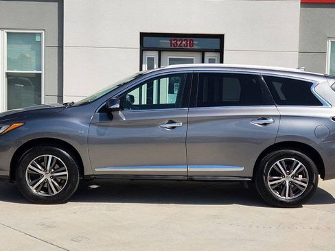 Used 2019 INFINITI QX60 Luxe w/ Essential Package AWD/4WD image 3
