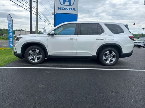 Used 2023 Honda Pilot EX-L image 2