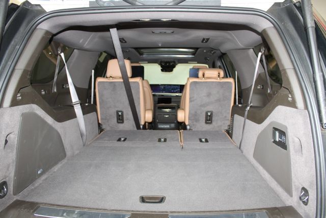 Used 2025 Cadillac Escalade ESV Premium Luxury w/ Touring Package AWD/4WD image 34