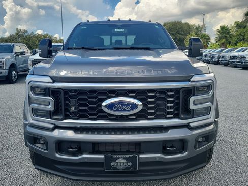 New 2026 Ford F450 Platinum w/ FX4 Off-Road Package image 3