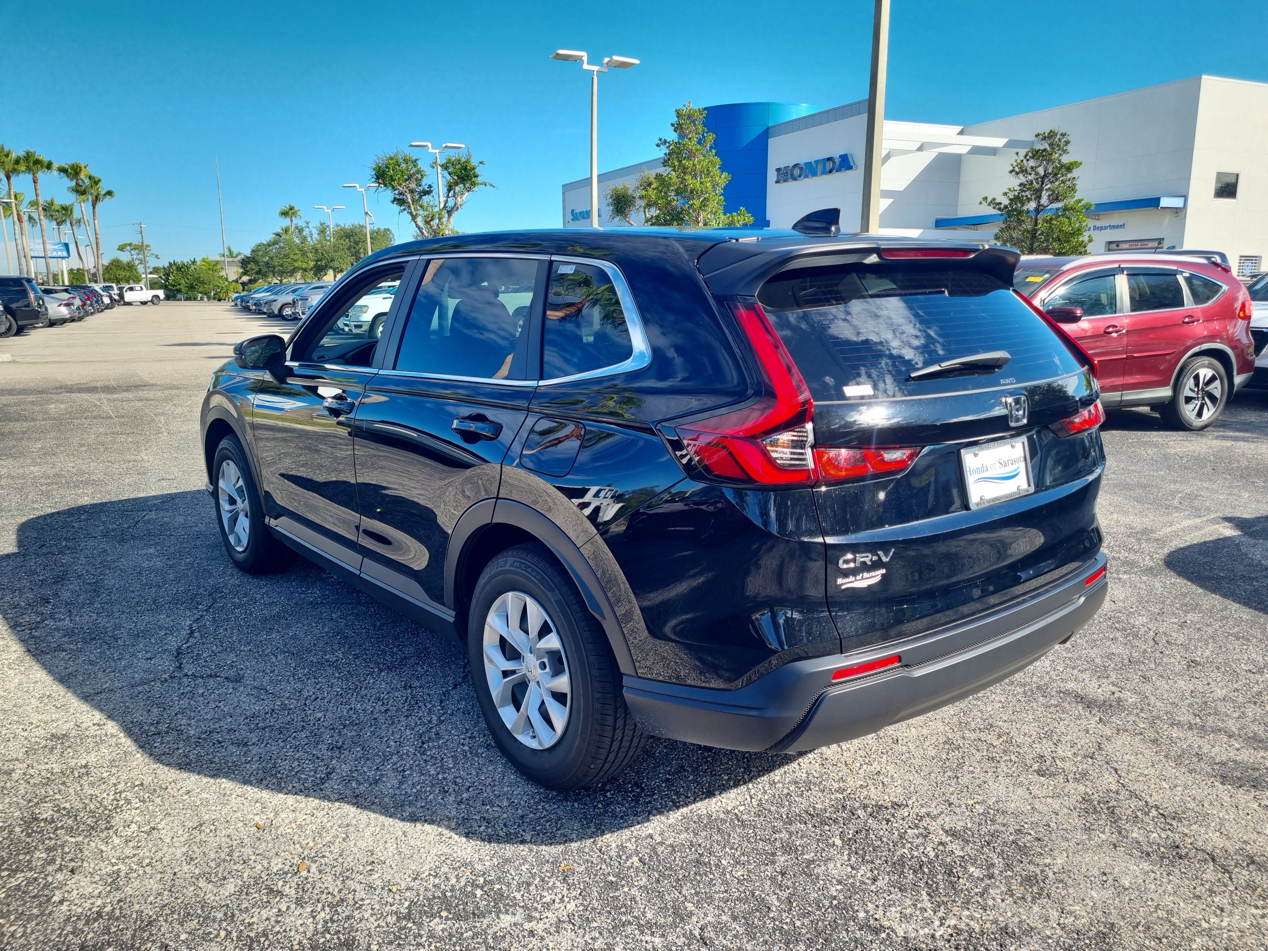 Used 2024 Honda CR-V LX image 5