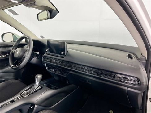 Certified 2023 Honda HR-V LX image 26