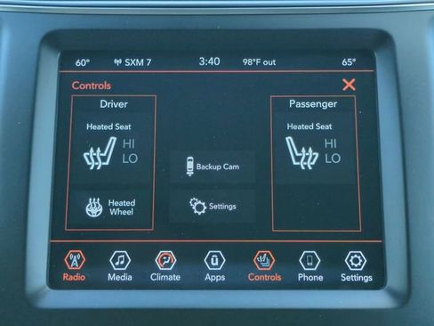 Used 2022 Jeep Cherokee Latitude Lux w/ Sun & Sound Group AWD/4WD image 23