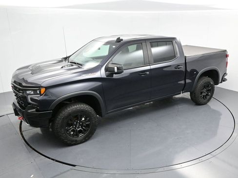 Used 2022 Chevrolet Silverado 1500 ZR2 w/ Technology Package image 37
