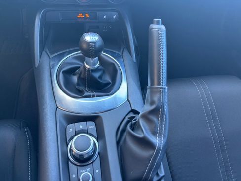 Used 2023 MAZDA MX-5 Miata Club image 5