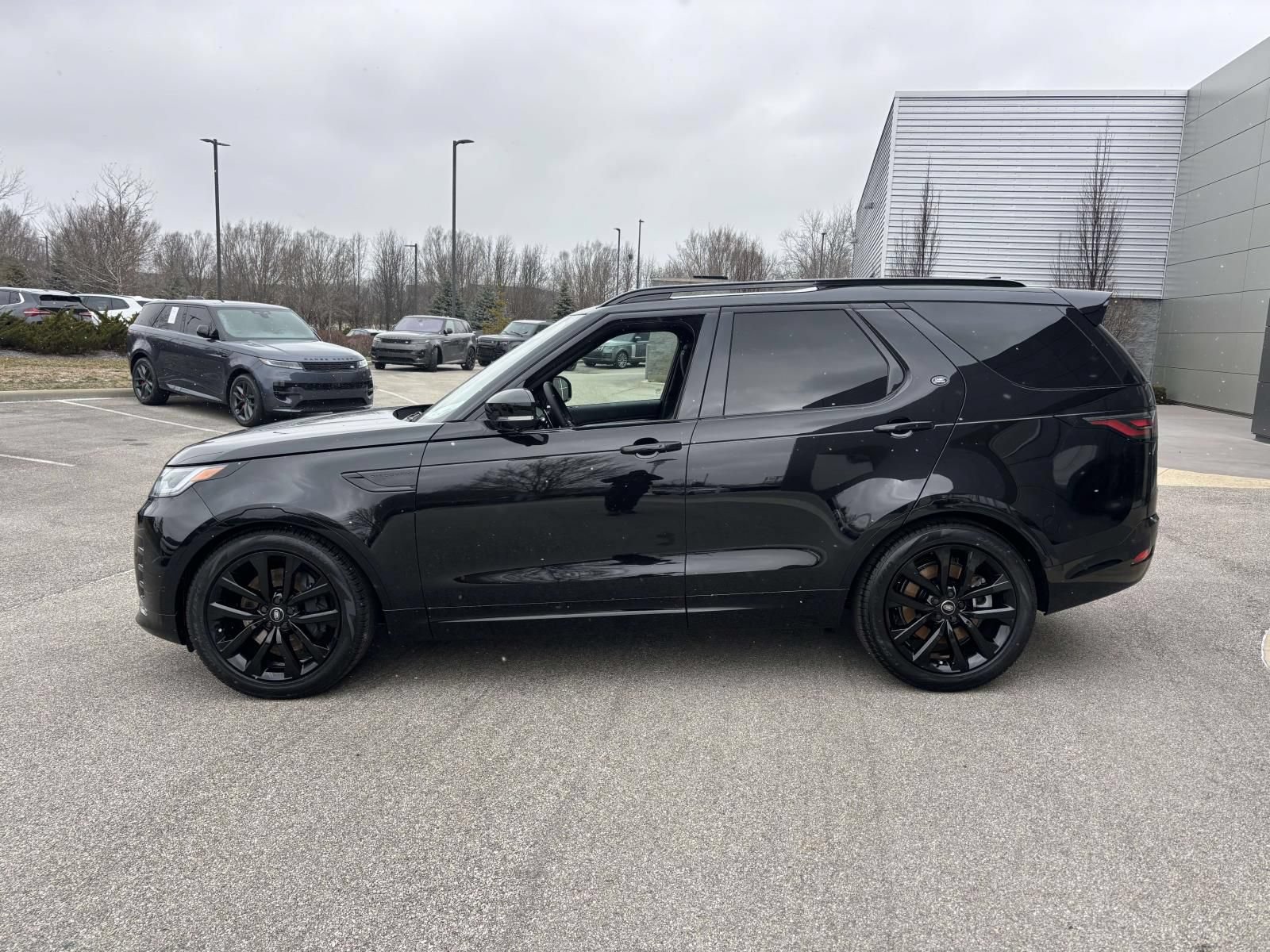 New 2026 Land Rover Discovery Limited Edition AWD/4WD image 8