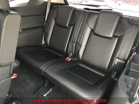 Used 2018 Volkswagen Atlas SEL FWD image 19