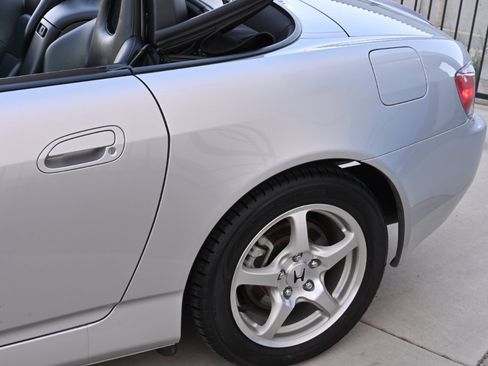 Used 2002 Honda S2000 image 33