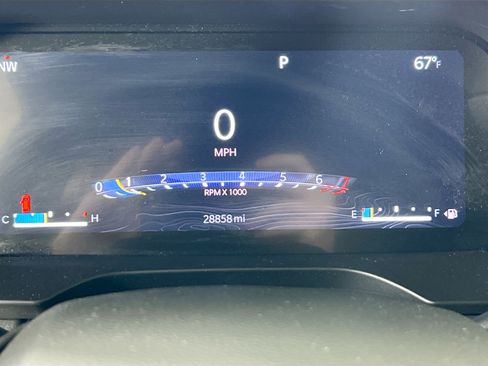 Used 2023 Jeep Grand Cherokee Laredo w/ Luxury Tech Group I AWD/4WD image 12