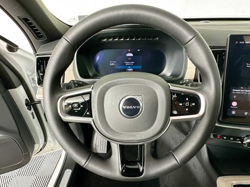 New 2025 Volvo XC90 B6 Plus w/ Protection Package Premier image 11